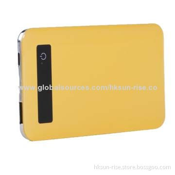 Thin power bank with touchscreen